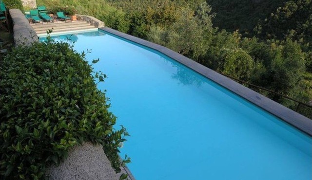 Caprice Flat Sleeps 4 with Garden