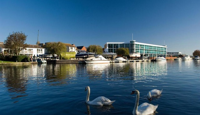 Captain's Club Hotel & Spa