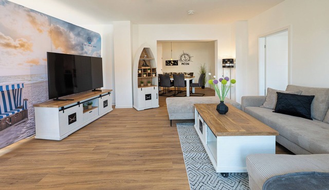 Captain's Nest: Stylish & central near the harbor, 2 parking spaces, small balcony