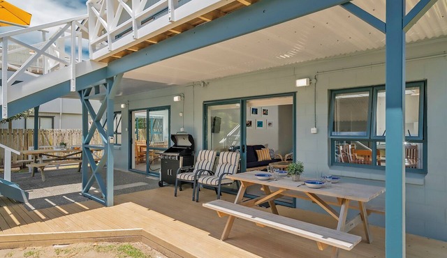 Captains Bach at Cooks - Downstairs Holiday Unit
