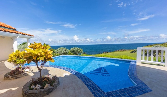 Captains View Villa, Spectacular Ocean front setting, clean and well maintained!