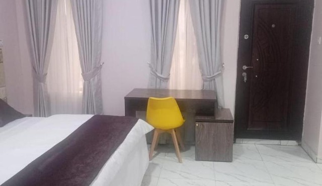 Captivating 1-Bed Studio in Sapele