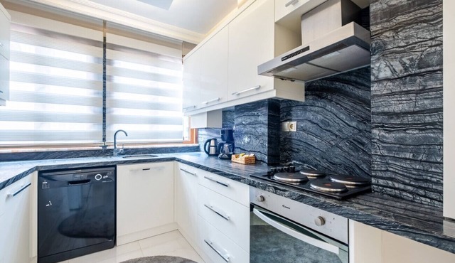 Captivating Flat with Balcony near Besiktas Pier