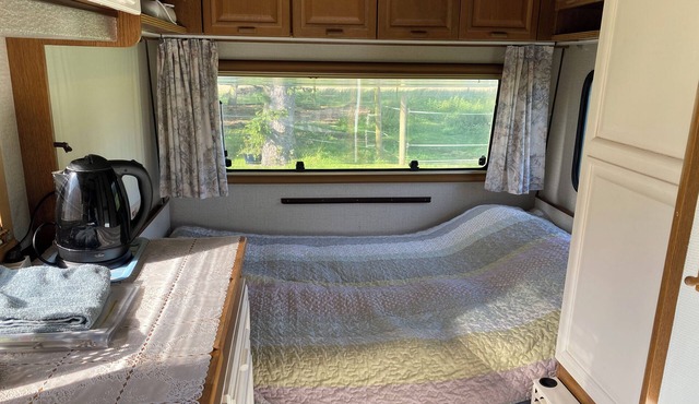 CARAVAN 1 . BED & BREAKFAST . 5 MIN FROM E47 . DOGS WELCOME . MAX 3 persons