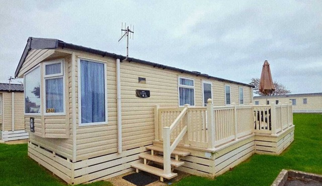 Caravan by the sea with direct access to the beach. Pet friendly!