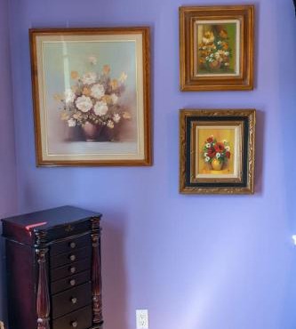 Cardinal Inn Romantic Room