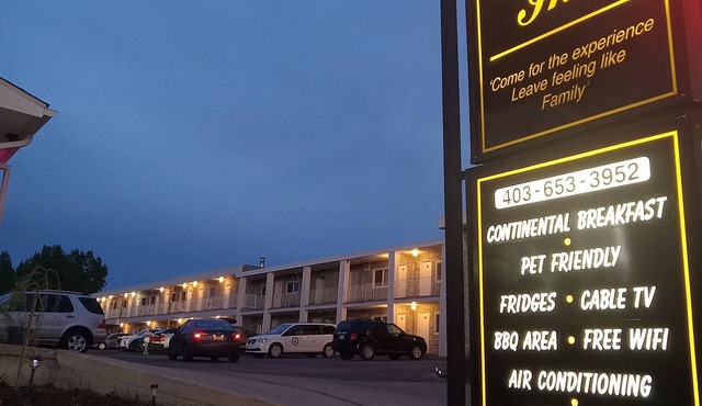 Cardston Inn