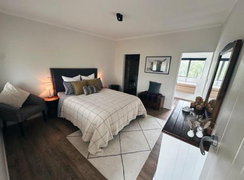 Cariad Apartment