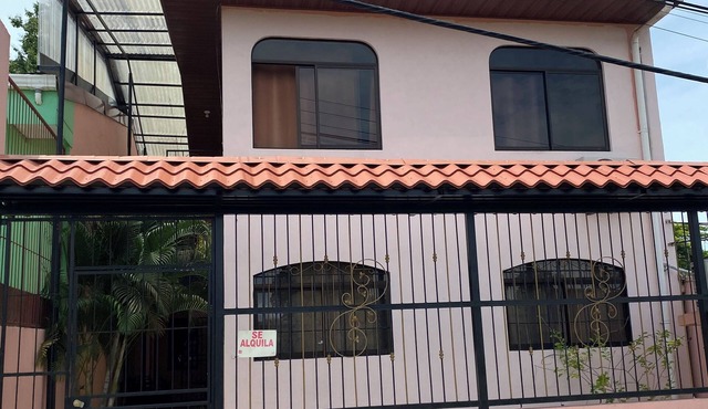 Caribe Rosa Charming 2-bedroom apartment in wonderful Limon with AC, WiFi