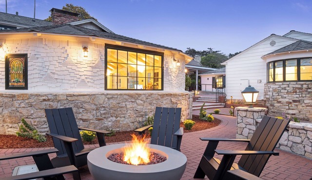 Carmel Beach Hotel