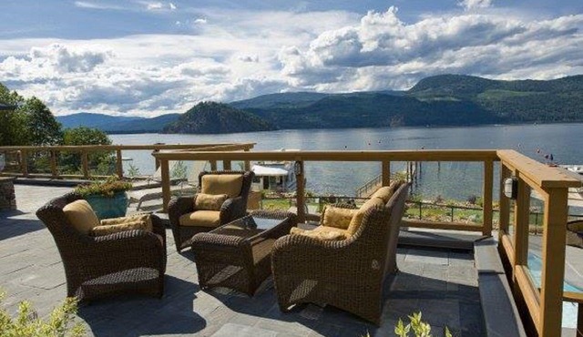 Carmel Beach Private Lodges - Unit #3. Lakefront 4 bedroom unit.