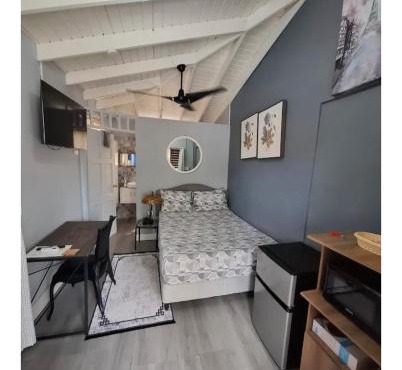 Carmen's Cozy Studio