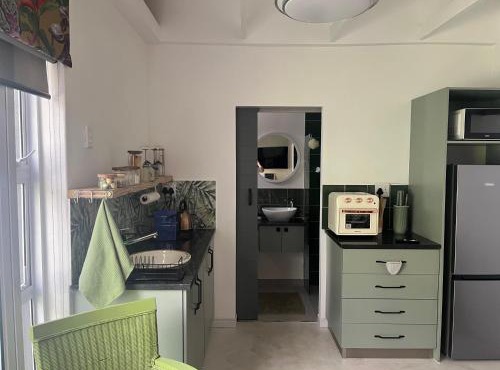 carol close1 small apartment