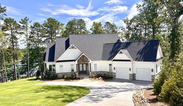 Carolina’s Cottage Cove-Lake Keowee