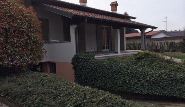 CAROLINE home