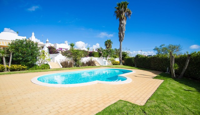 Carrell White Villa, Pool, Wifi