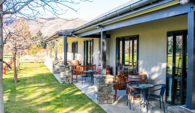 Carrick Lodge Motel