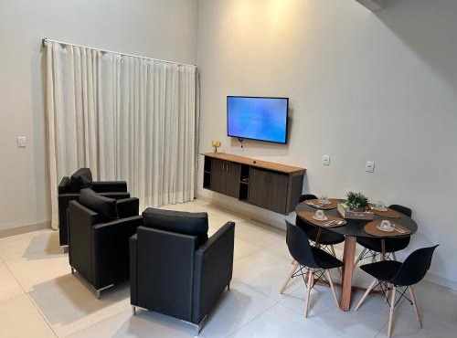 Casa 2 quartos, completa, com churrasqueira e garagem - Villa Bella