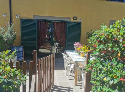 Casa al mare con giardino "Garden House", 2 km spiaggia golfo di Baratti & parco archeologico