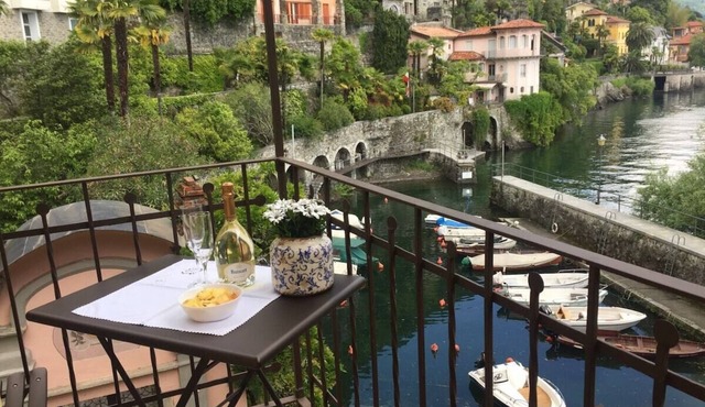 Casa al Vecchio Porto overlooking the ancient port