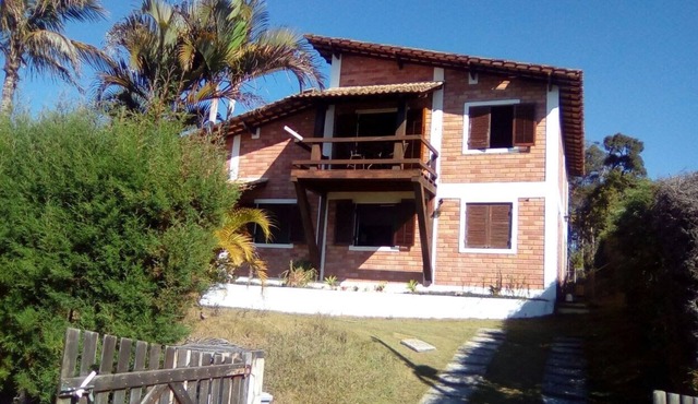 Casa Ampla com 4 Quartos em Condominio Fechado, com Piscina Privativa