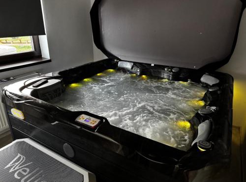 Casa Artemis-jacuzzi și piscină
