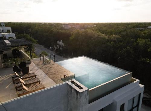 Casa Baay - Private 17 Bedroom House, 34 Pax, Rooftop and Pool + Concierge