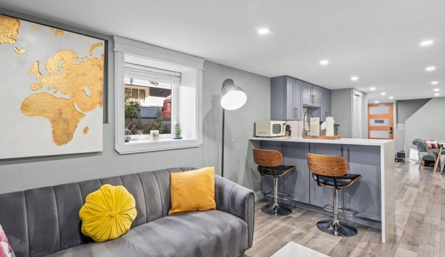 Casa Ballard -Mid-Century Modern Guesthouse