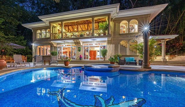 Casa Bamboo | 4-Bedroom Colonial Jungle Villa | Private Pool | Manuel Antonio