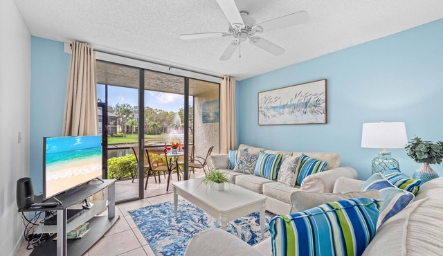 *Casa Bella* Waterfront View! 2BR, w/2 Pools, Mins to IMG/Beach/Anna Maria Isl