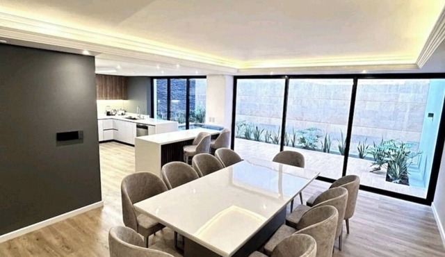 Casa Brisbane