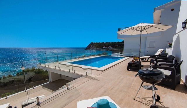 Casa Carol on the rocks MHM-piscina,A/C,wifi grati