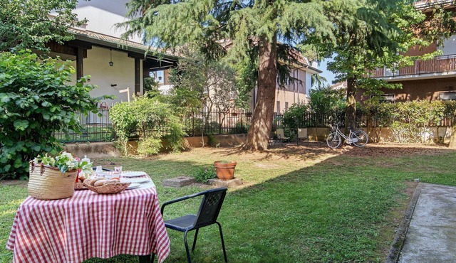 'Casa Cedrus' with Shared Garden