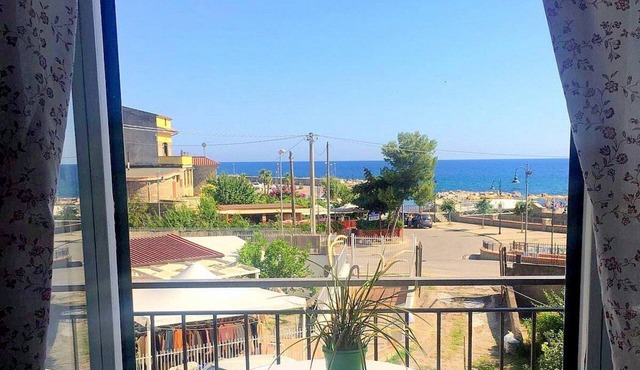 Casa Cianda B: A welcoming apartment situated at a short distance from the beach.