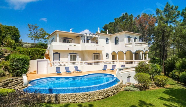 Casa Clajon | professionally cleaned | 4-bedroom villa | private pool | on golf course