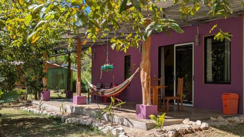 Casa Coco Playa Marbella with AC, Swimming Pool, Skate Bowl & walking distance Beach for Surfers and Nature Lovers