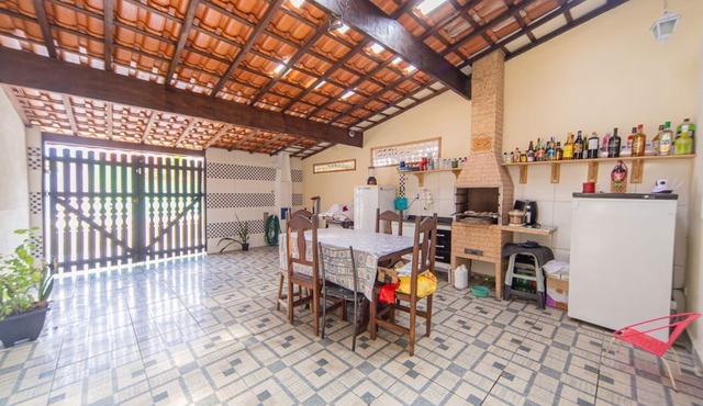 Casa com Área Gourmet a 5 min da Praia de Gaivotas