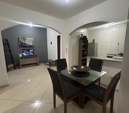 Casa com 2 quartos perto do Buritis