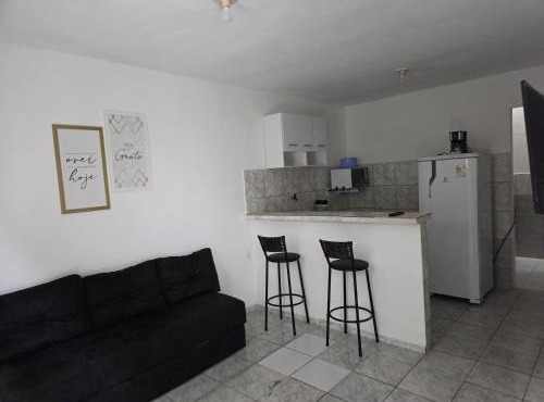 Casa com 2 Quartos e Garagem, Alto da Cruz, Camaçari