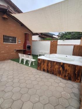 Casa com Jacuzzi aquecida praia do Lazaro