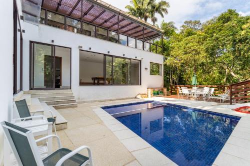 Casa com Lareira e Piscina perto da Granja Comary
