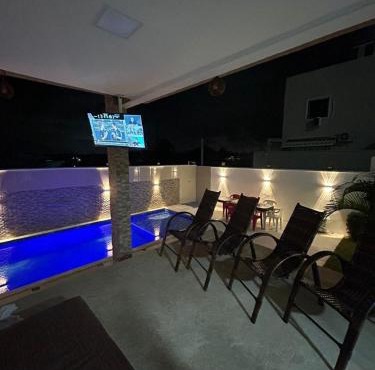 Casa com piscima e área goutmet