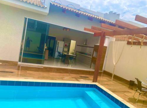 Casa com piscina e duas suítes perto do Parque Lagoa Quente