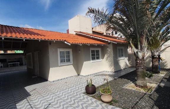 Casa com Piscina em Canasvieras no Centrinho