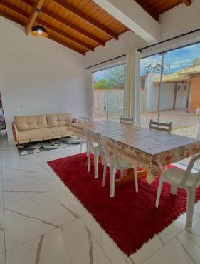 Casa completa com churrasqueira em Imbituba