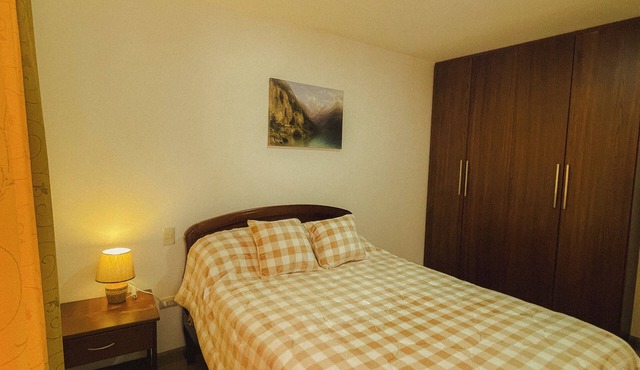 Casa completa en Cuenca, comoda, amplia y bien ubicada. Ideal para grupos.