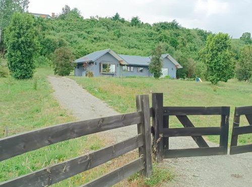 Casa con excelentes 2 habitaciones 1 Doble Matrimonial y otra 2 camas indiv con vista al volcán, Puerto Varas