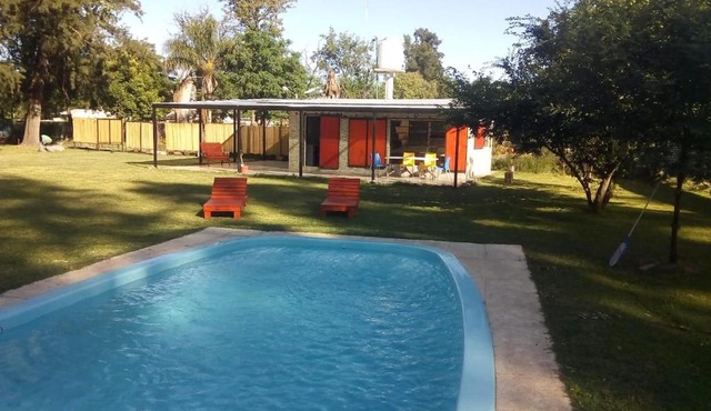 Casa con Parque, Piscina y Cancha de Futbol