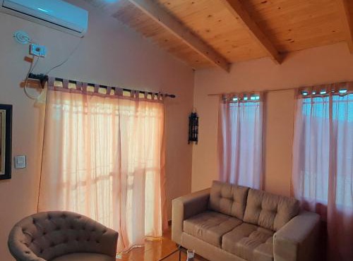 Casa con piscina en Gobernador Roca