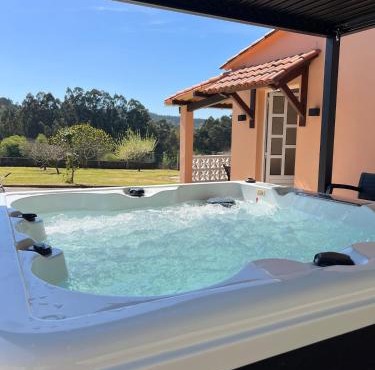 Casa con Piscina, Jacuzzi y Jardin en Abegondo, A Coruña